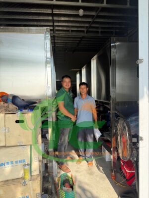 Anh Tuấn Lan ở Bình Giang - Hải Dương đã trực tiếp đến kho để mua máy tách phân TC800S